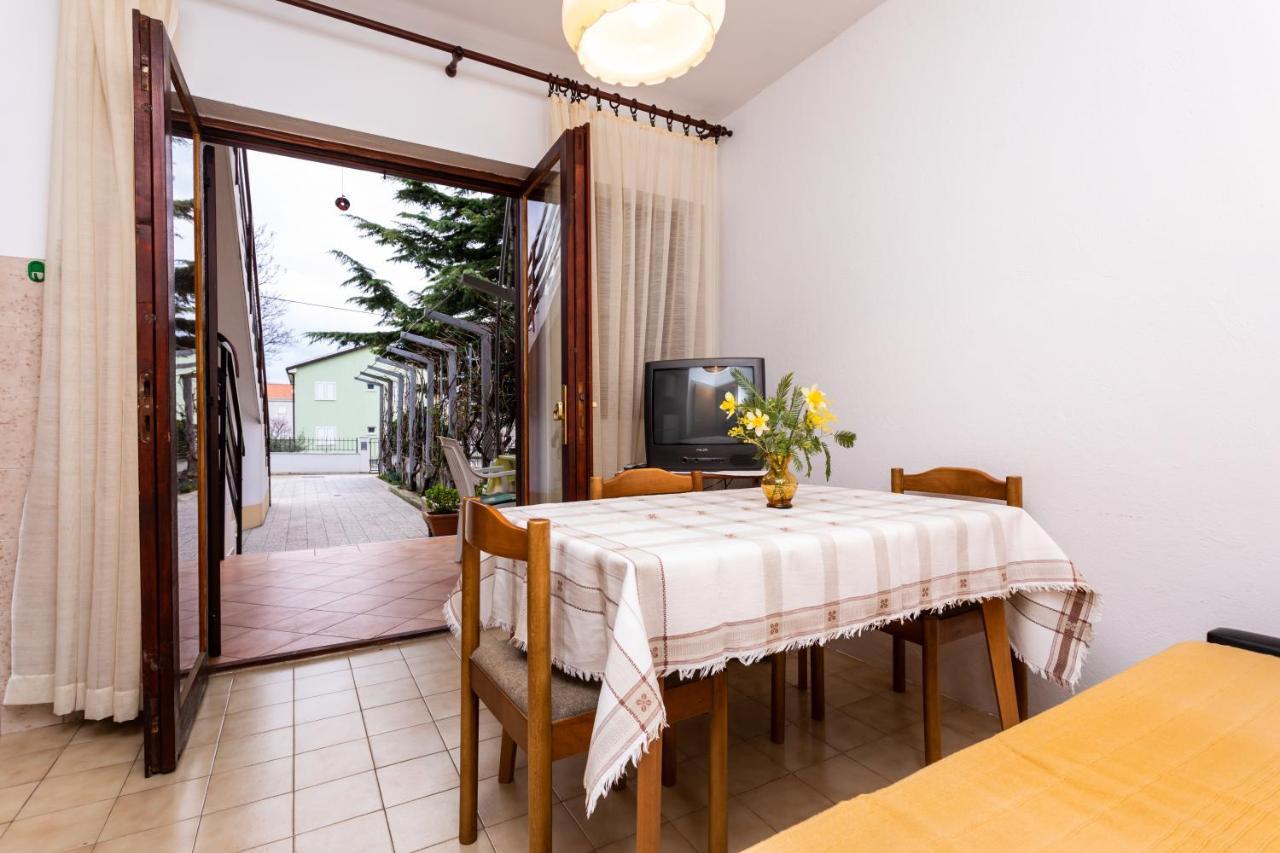 Rooms & Studio Apartment Mira Baška Buitenkant foto