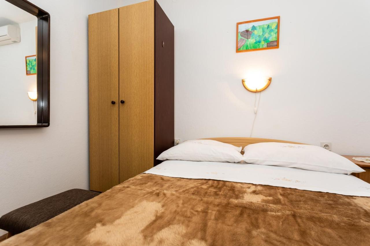 Rooms & Studio Apartment Mira Baška Buitenkant foto
