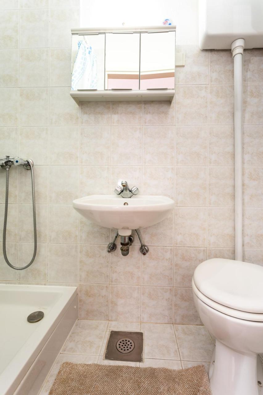 Rooms & Studio Apartment Mira Baška Buitenkant foto