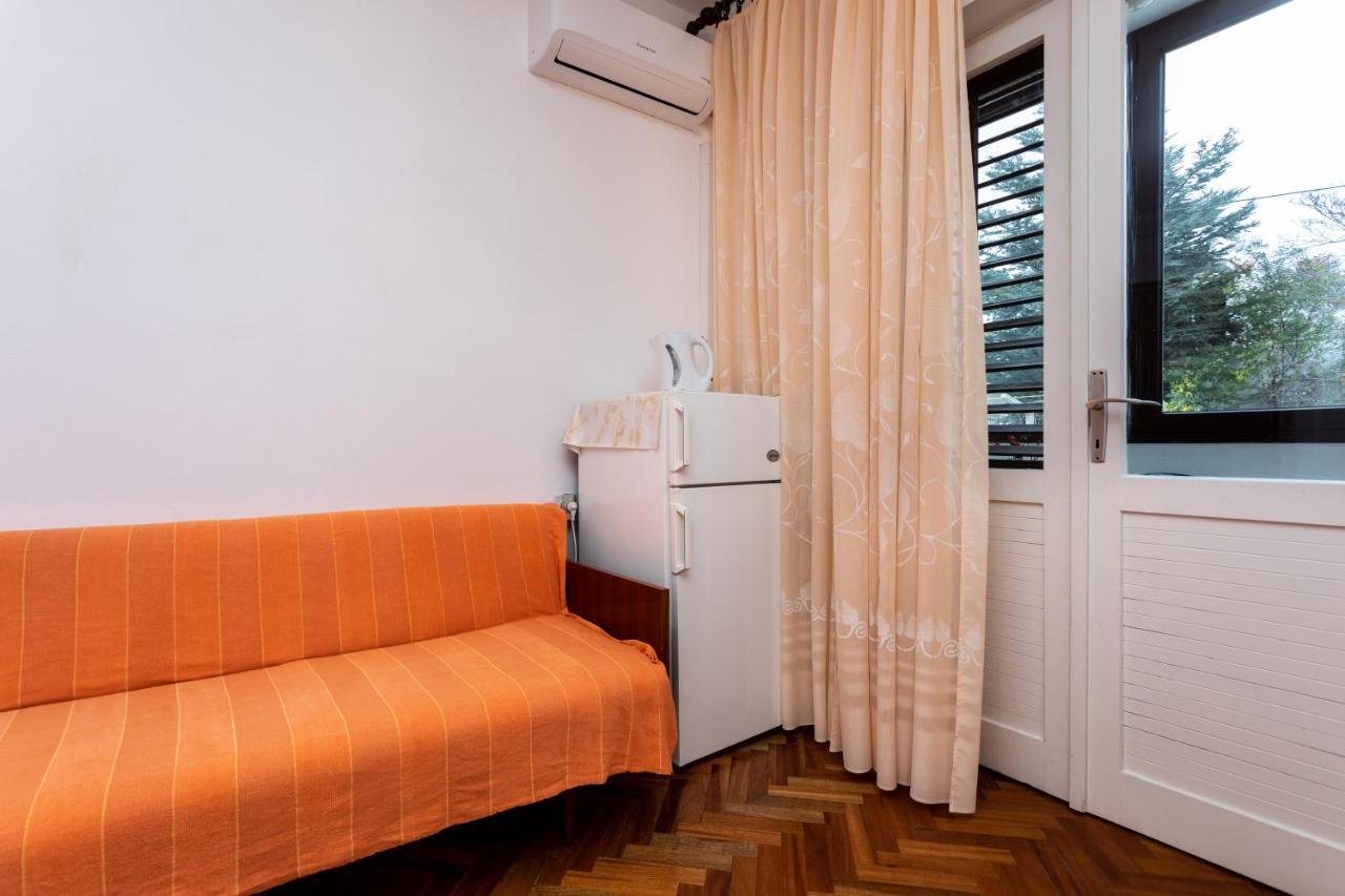 Rooms & Studio Apartment Mira Baška Buitenkant foto