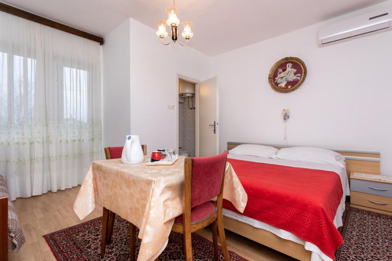 Rooms & Studio Apartment Mira Baška Buitenkant foto