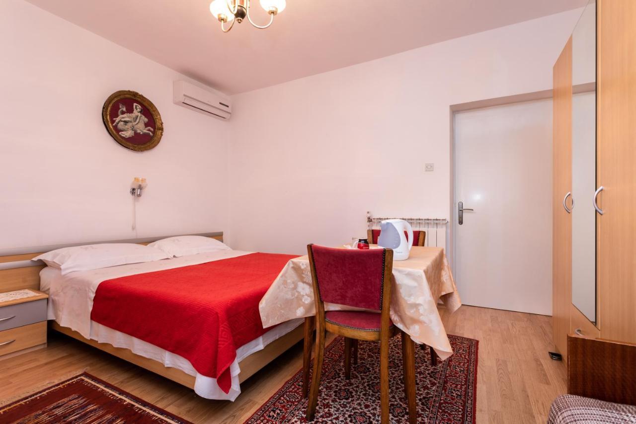 Rooms & Studio Apartment Mira Baška Buitenkant foto