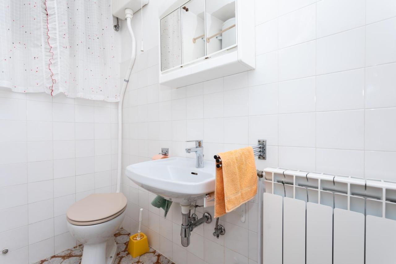 Rooms & Studio Apartment Mira Baška Buitenkant foto